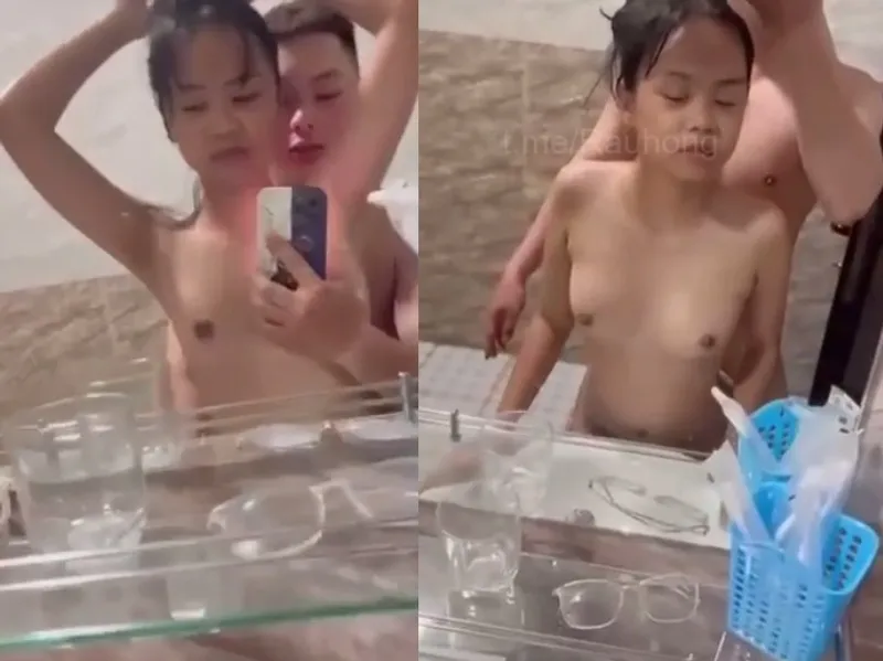 Thon gọn em cùng thằng bồ xxx trước gương quay kỉ niệm